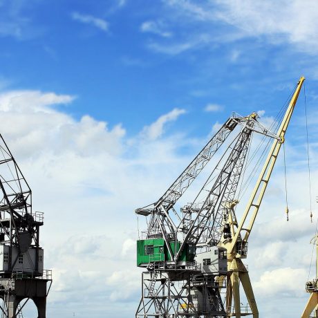 port-cranes-g15e0c8dcd_1920